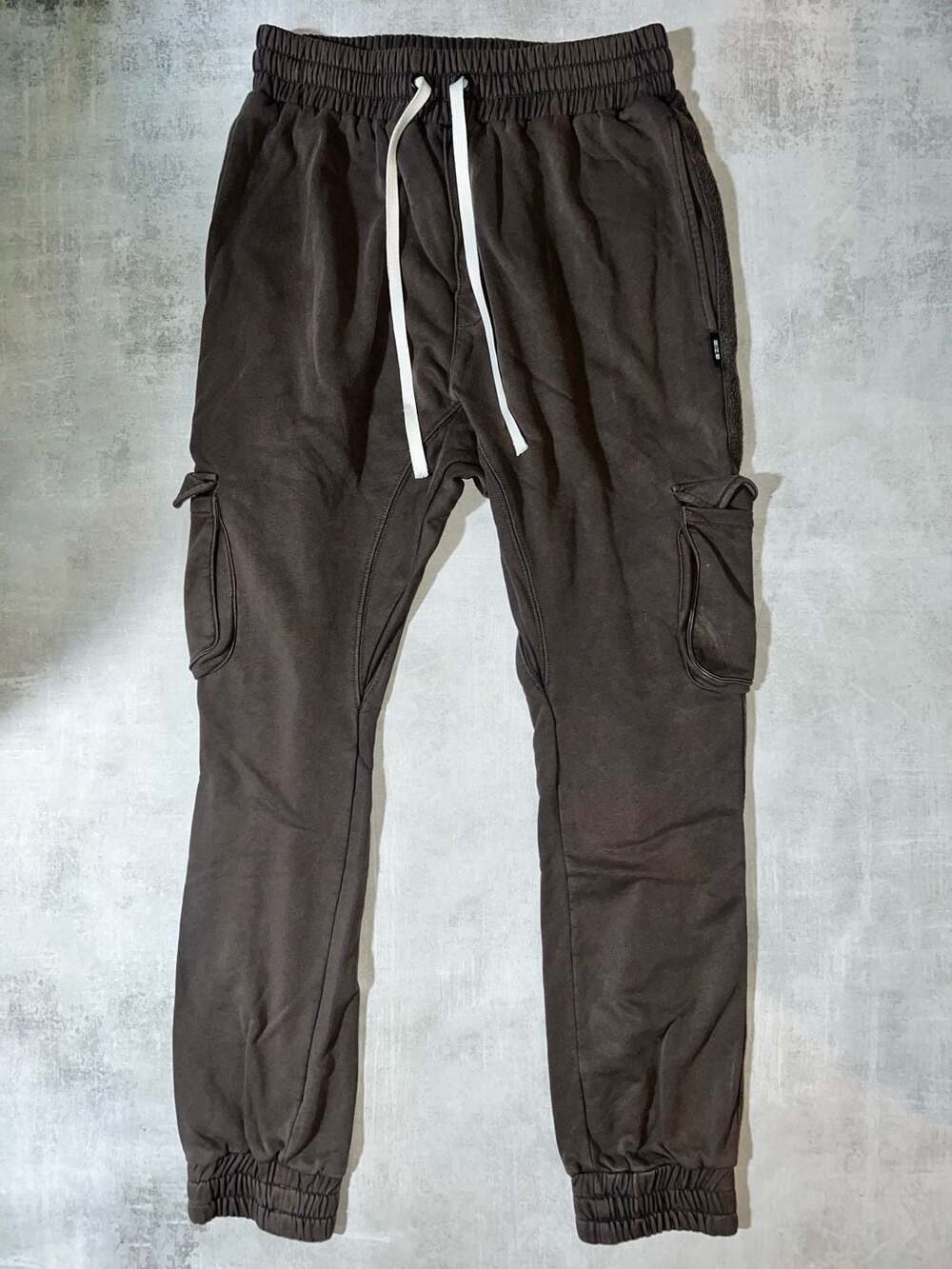 Size Up Apparel Men's Brown Jersey Cargo Sweatpants with Side Texture Detail